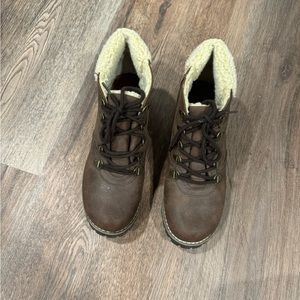 Cliffs by White Mountain Brown Boots